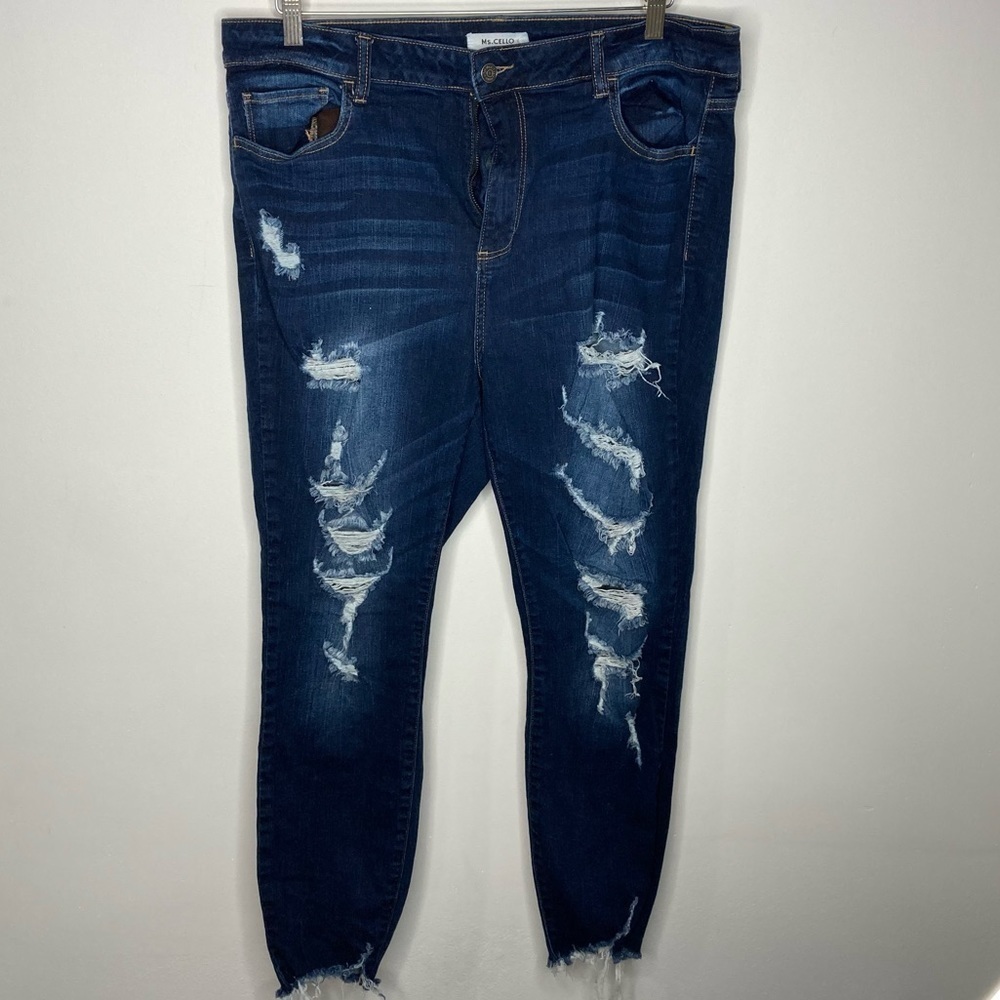 Ms. Cello distressed skinny jeans size 18